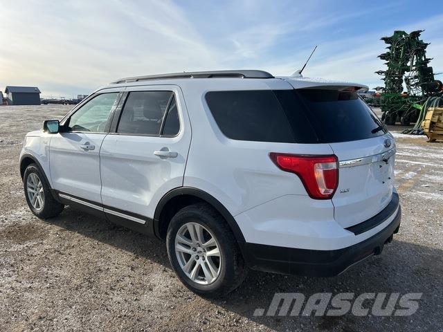 Ford Explorer Avtomobili