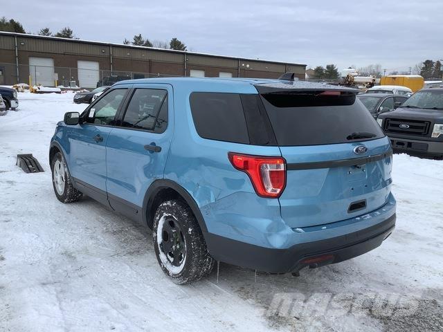 Ford Explorer Avtomobili