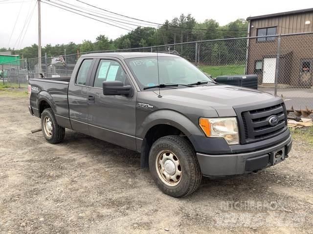 Ford F-150 XL Drugi