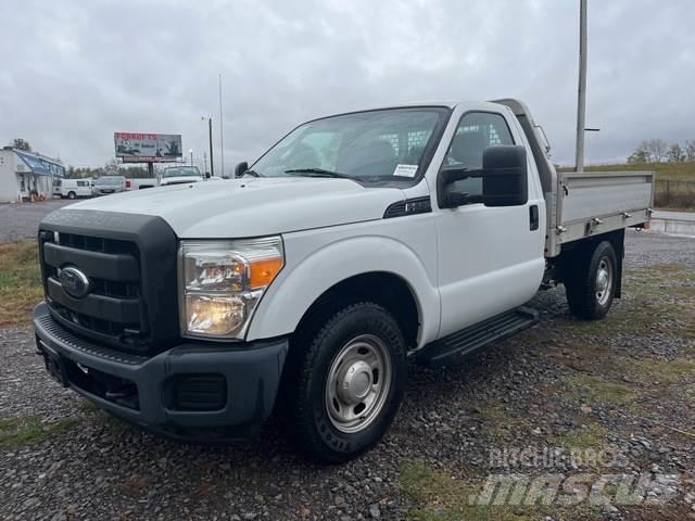 Ford F-250 Tovornjaki s kesonom/platojem