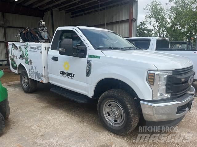 Ford F-250 Drugo