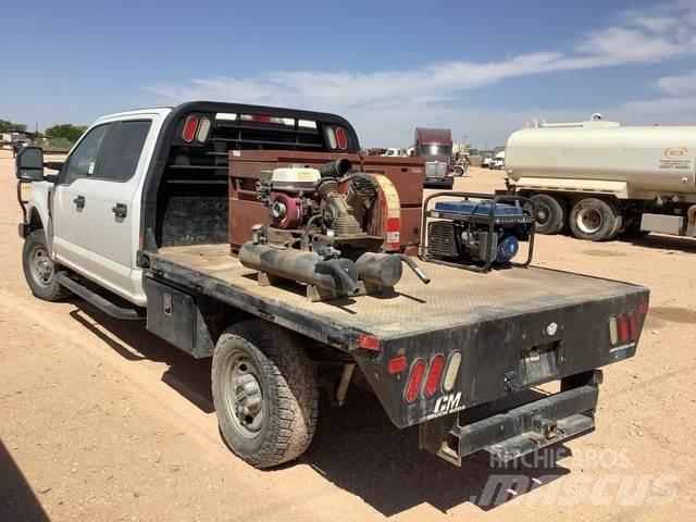 Ford F-250 Tovornjaki s kesonom/platojem