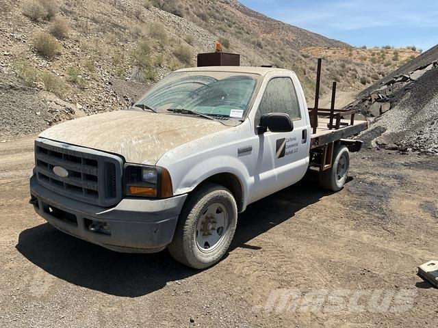 Ford F-250 Tovornjaki s kesonom/platojem