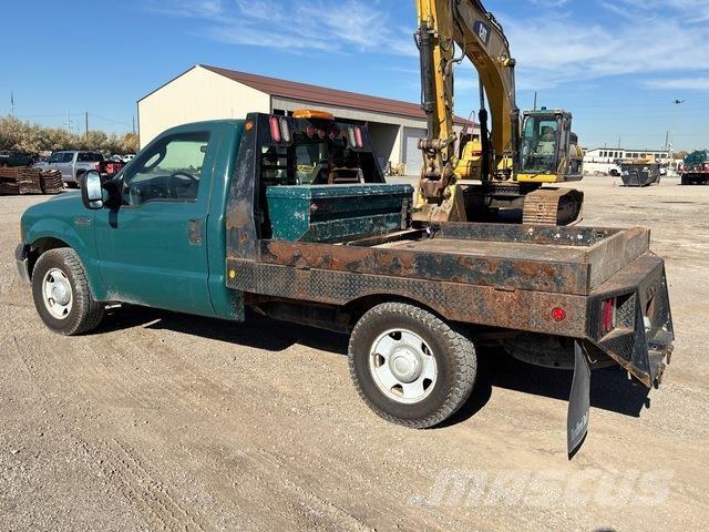 Ford F-250 Tovornjaki s kesonom/platojem