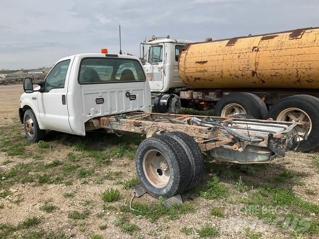 Ford F-350 Kabine in notranjost