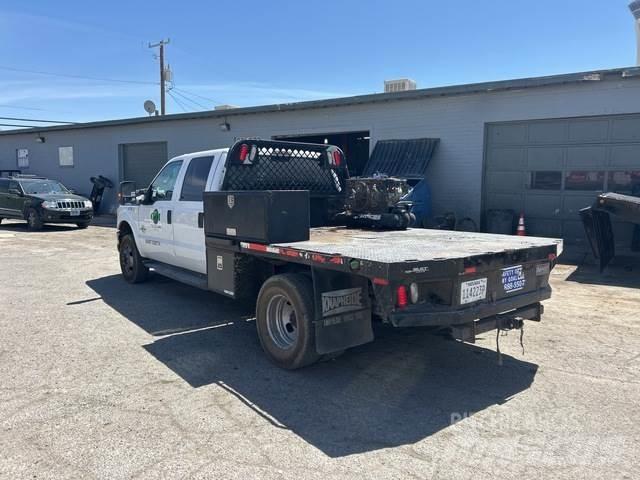 Ford F-350 Tovornjaki s kesonom/platojem