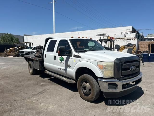 Ford F-350 Tovornjaki s kesonom/platojem