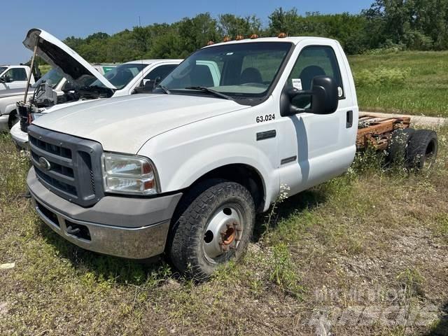 Ford F-350 Kabine in notranjost