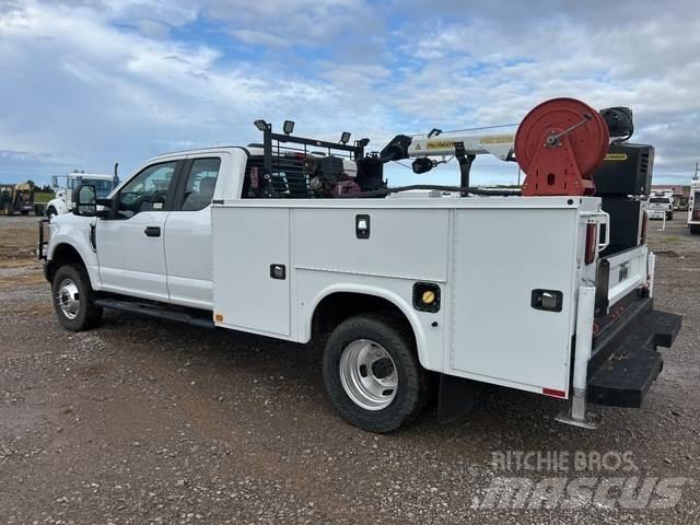 Ford F-350 Komunalna vozila