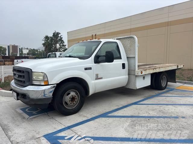 Ford F-350 Tovornjaki s kesonom/platojem