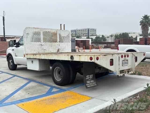 Ford F-350 Tovornjaki s kesonom/platojem
