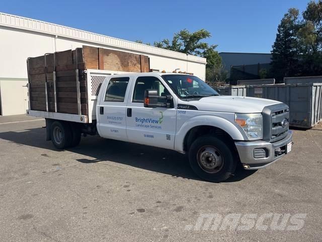 Ford F-350 Tovornjaki s kesonom/platojem