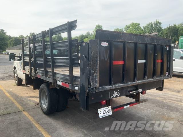 Ford F-350 Tovornjaki s kesonom/platojem
