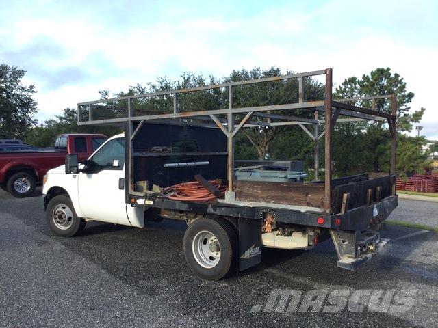 Ford F-350 Tovornjaki s kesonom/platojem