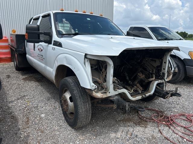 Ford F-350 Tovornjaki s kesonom/platojem