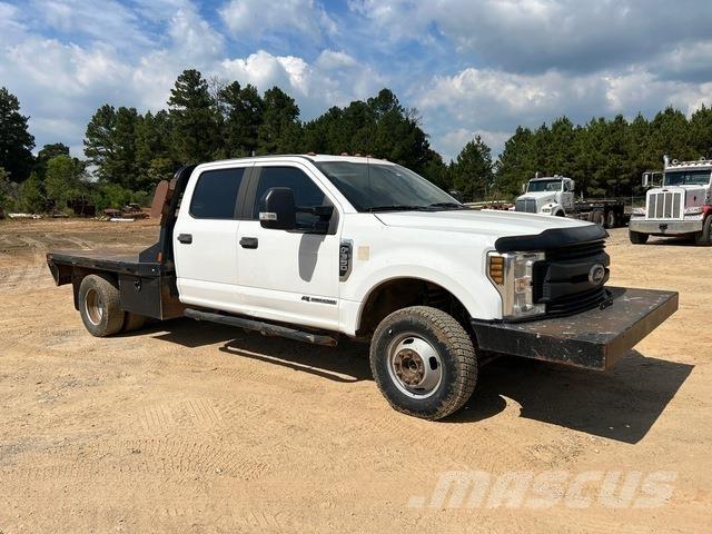Ford F-350 Tovornjaki s kesonom/platojem
