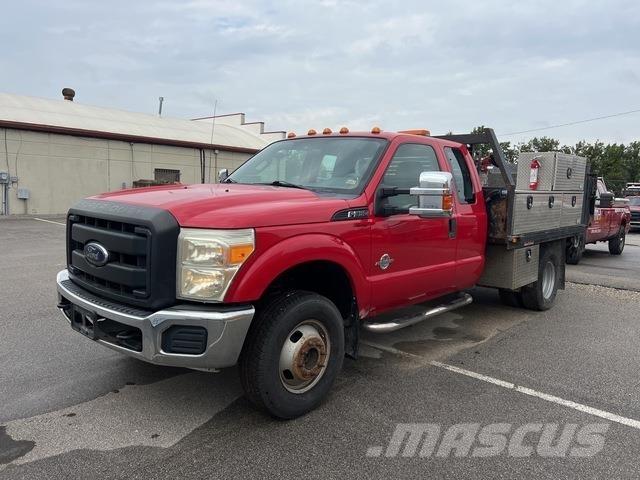 Ford F-350 Tovornjaki s kesonom/platojem