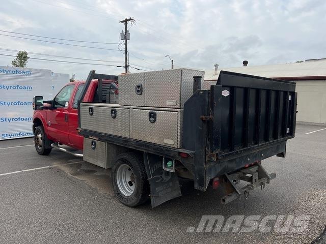 Ford F-350 Tovornjaki s kesonom/platojem