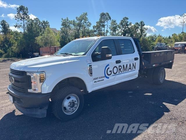 Ford F-350 Tovornjaki s kesonom/platojem