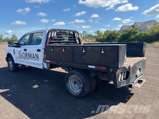 Ford F-350 Tovornjaki s kesonom/platojem