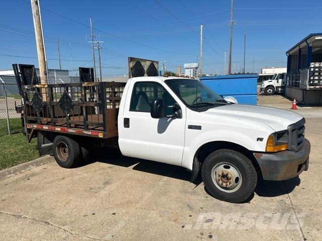 Ford F-350 Tovornjaki s kesonom/platojem