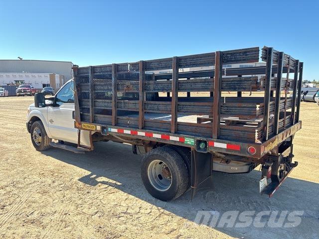 Ford F-350 Tovornjaki s kesonom/platojem