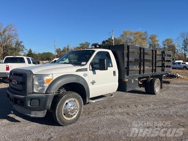 Ford F-450 Tovornjaki s kesonom/platojem