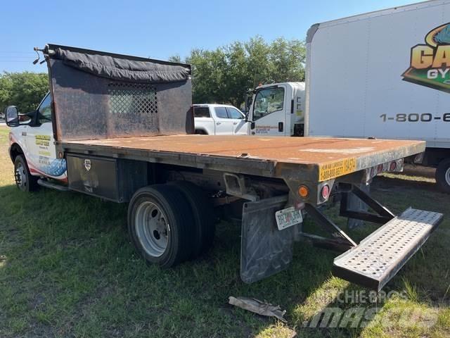 Ford F-450 Tovornjaki s kesonom/platojem