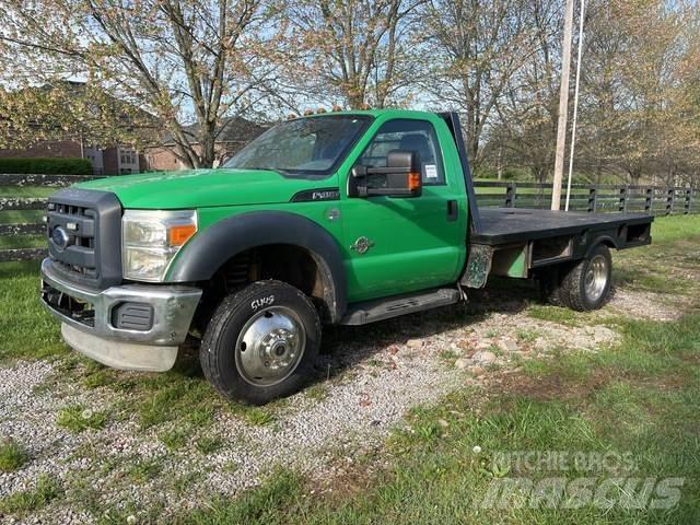 Ford F-450 Tovornjaki s kesonom/platojem