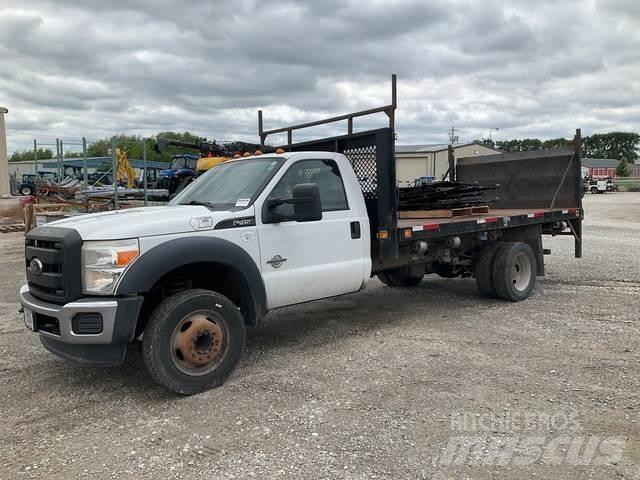 Ford F-450 Tovornjaki s kesonom/platojem