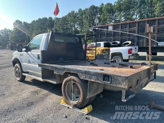 Ford F-450 Tovornjaki s kesonom/platojem