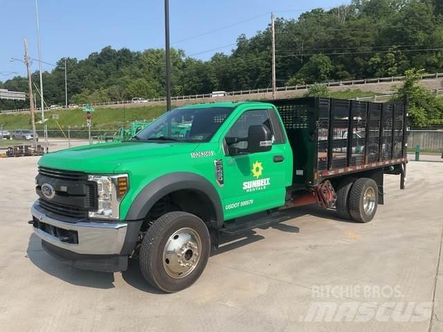 Ford F-450 Tovornjaki s kesonom/platojem