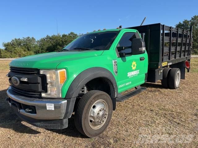 Ford F-450 Tovornjaki s kesonom/platojem