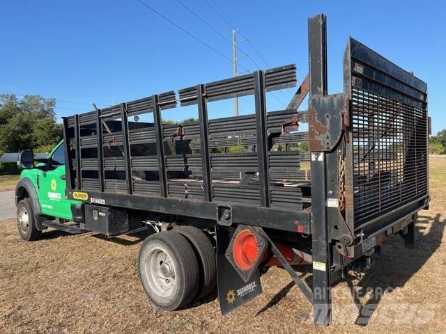 Ford F-450 Tovornjaki s kesonom/platojem