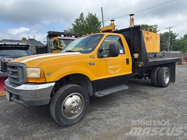 Ford F-450 Tovornjaki s kesonom/platojem