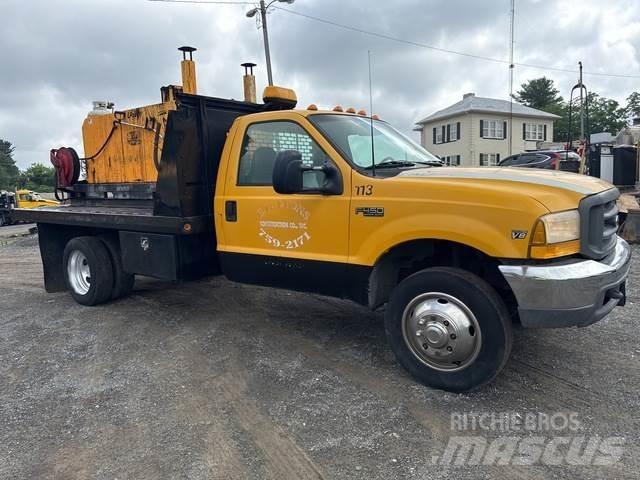 Ford F-450 Tovornjaki s kesonom/platojem