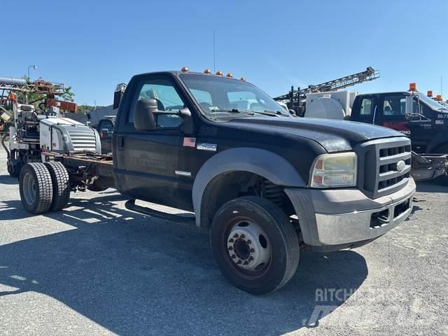 Ford F-450 Kabine in notranjost
