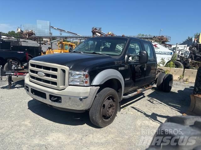 Ford F-450 Kabine in notranjost