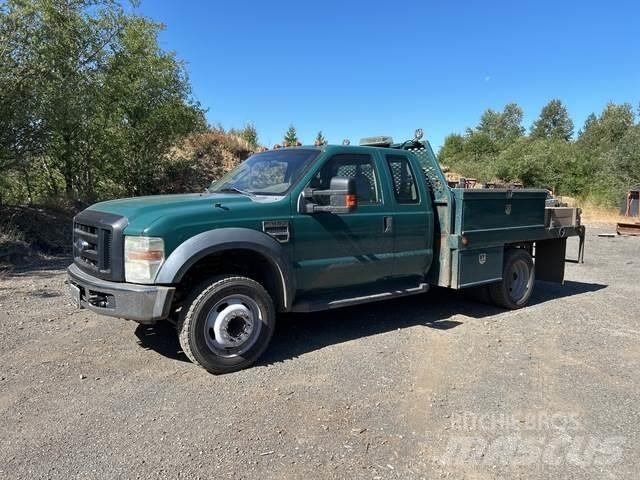 Ford F-450 Tovornjaki s kesonom/platojem