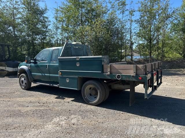 Ford F-450 Tovornjaki s kesonom/platojem