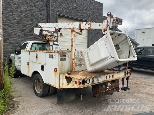 Ford F-450 Avtokošare