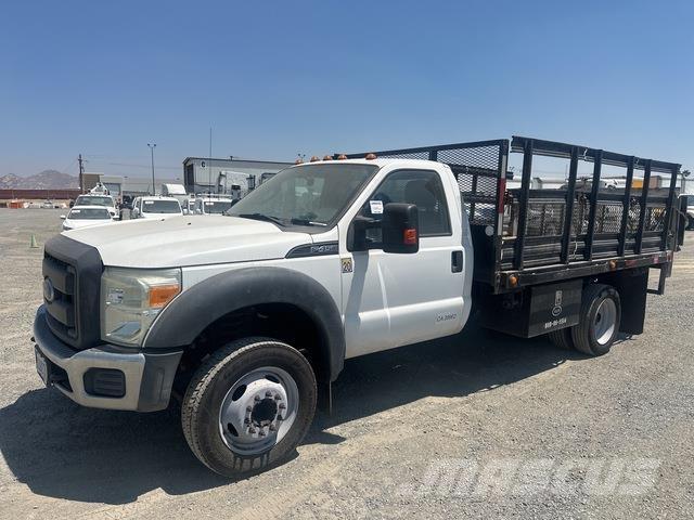 Ford F-450 Tovornjaki s kesonom/platojem