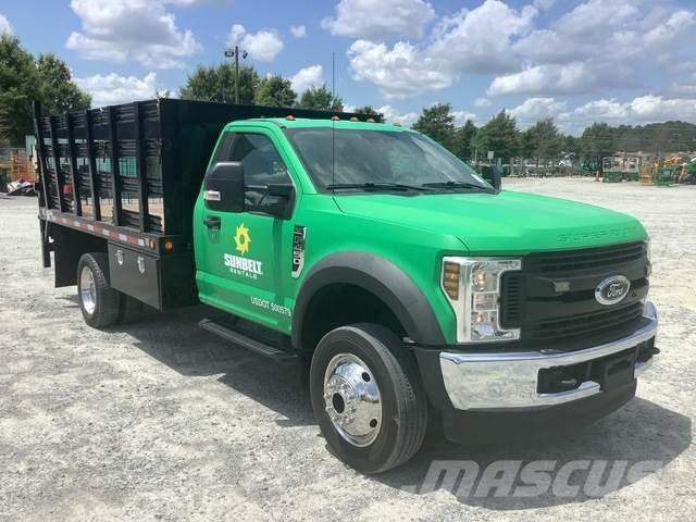 Ford F-450 Tovornjaki s kesonom/platojem