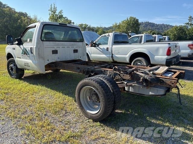 Ford F-450 Kabine in notranjost