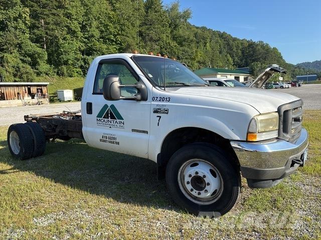 Ford F-450 Kabine in notranjost