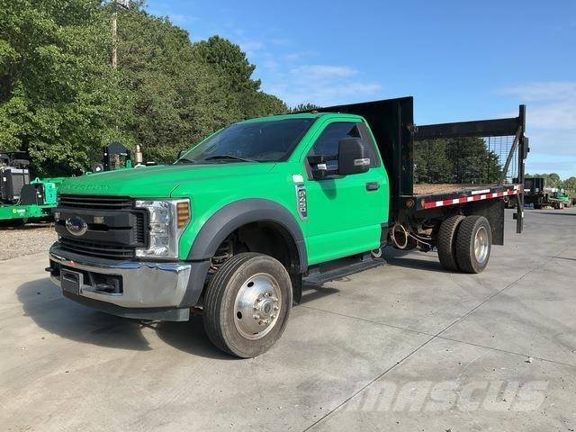 Ford F-450 Tovornjaki s kesonom/platojem