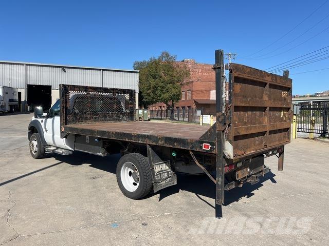 Ford F-450 Tovornjaki s kesonom/platojem