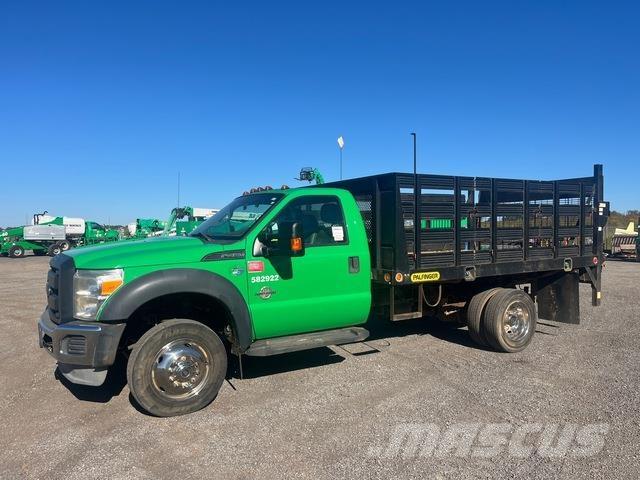 Ford F-450 Tovornjaki s kesonom/platojem