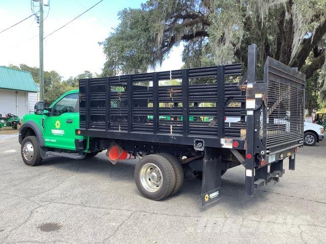 Ford F-450 Tovornjaki s kesonom/platojem