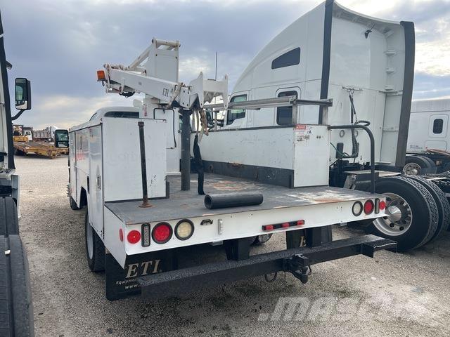 Ford F-450 Avtokošare